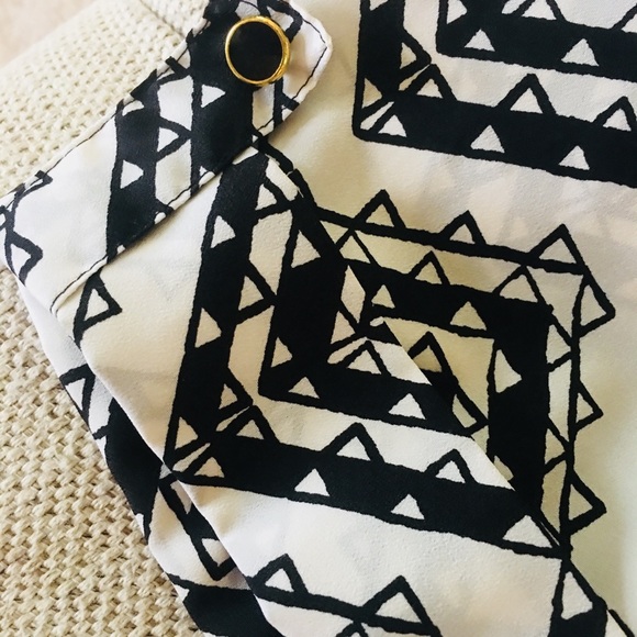 Wishful Park black and white Aztec design blouse - Picture 6 of 8